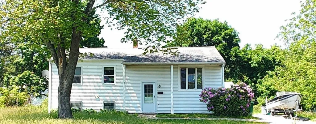 36 Meade Street Nashua NH 03064