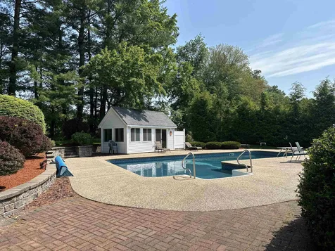 43 Anthony Drive Londonderry NH 03053
