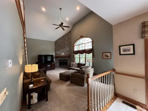 43 Anthony Drive Londonderry NH 03053