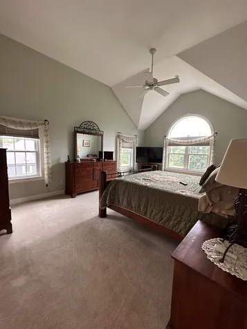 43 Anthony Drive Londonderry NH 03053