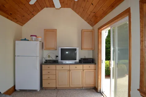 43 Anthony Drive Londonderry NH 03053