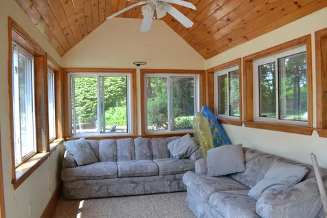43 Anthony Drive Londonderry NH 03053