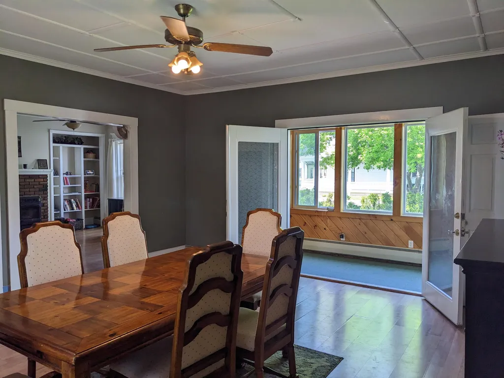 18 Pleasant Street Lancaster NH 03584