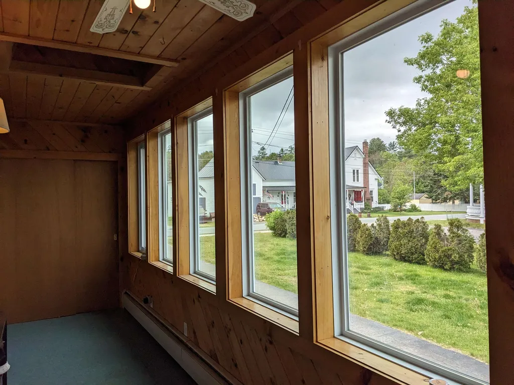 18 Pleasant Street Lancaster NH 03584