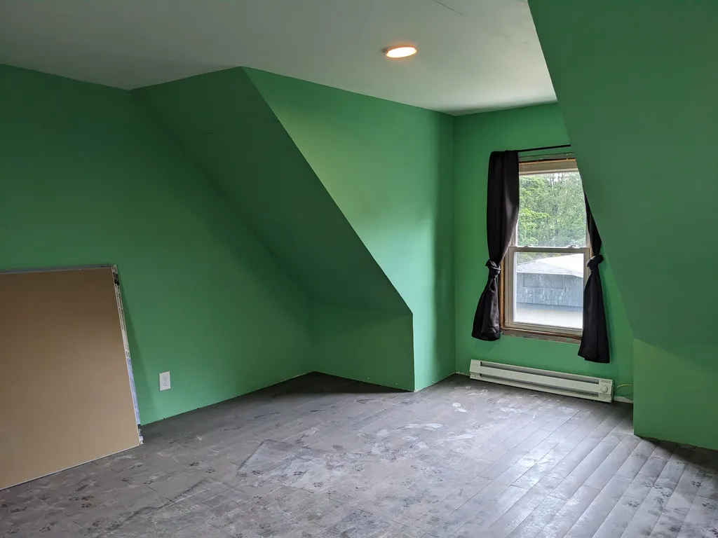 18 Pleasant Street Lancaster NH 03584
