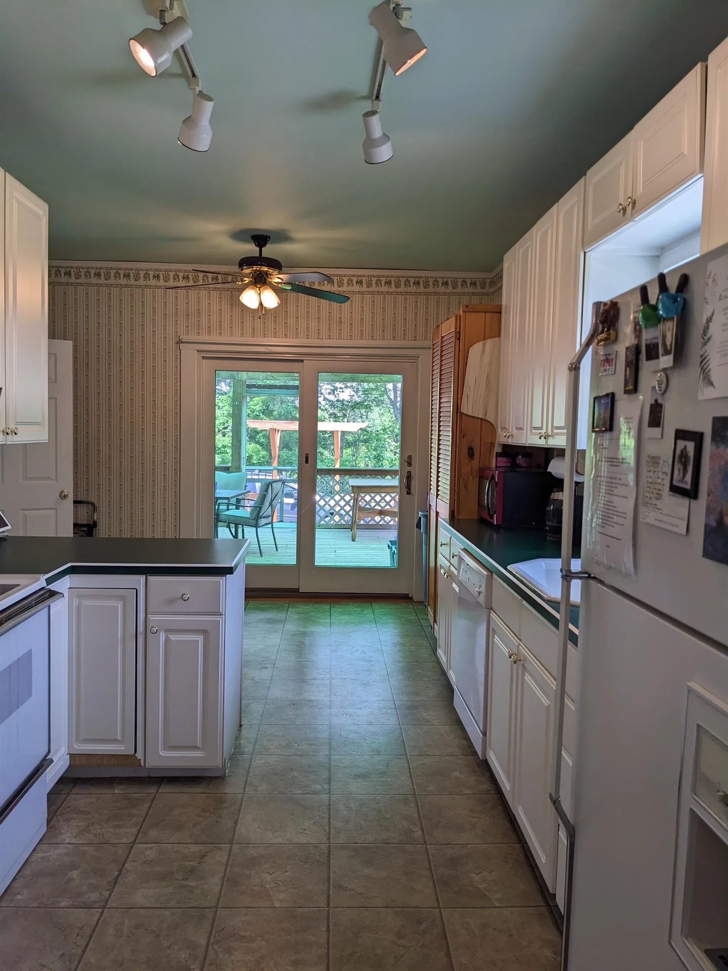 18 Pleasant Street Lancaster NH 03584