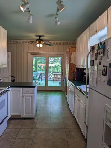 18 Pleasant Street Lancaster NH 03584