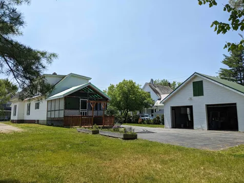 18 Pleasant Street Lancaster NH 03584