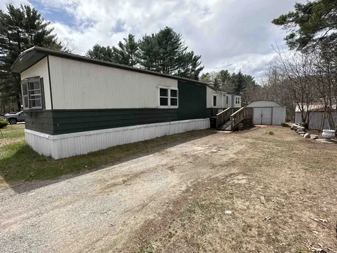 32 Bond Street Franklin NH 03235