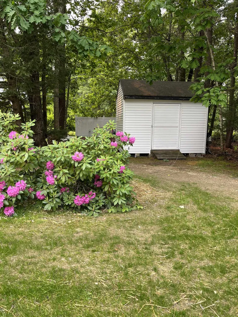 40 Kristin Drive Derry NH 03038