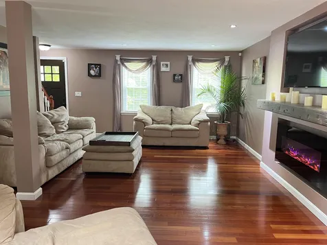 40 Kristin Drive Derry NH 03038