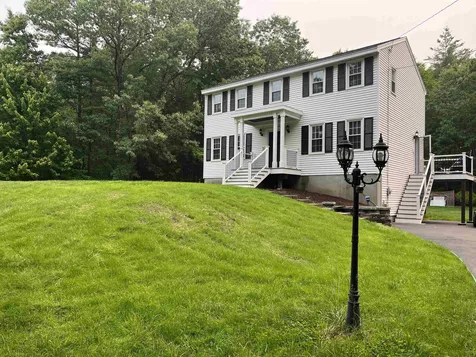 40 Kristin Drive Derry NH 03038