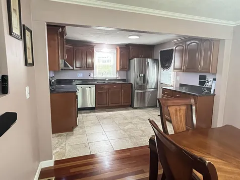 40 Kristin Drive Derry NH 03038