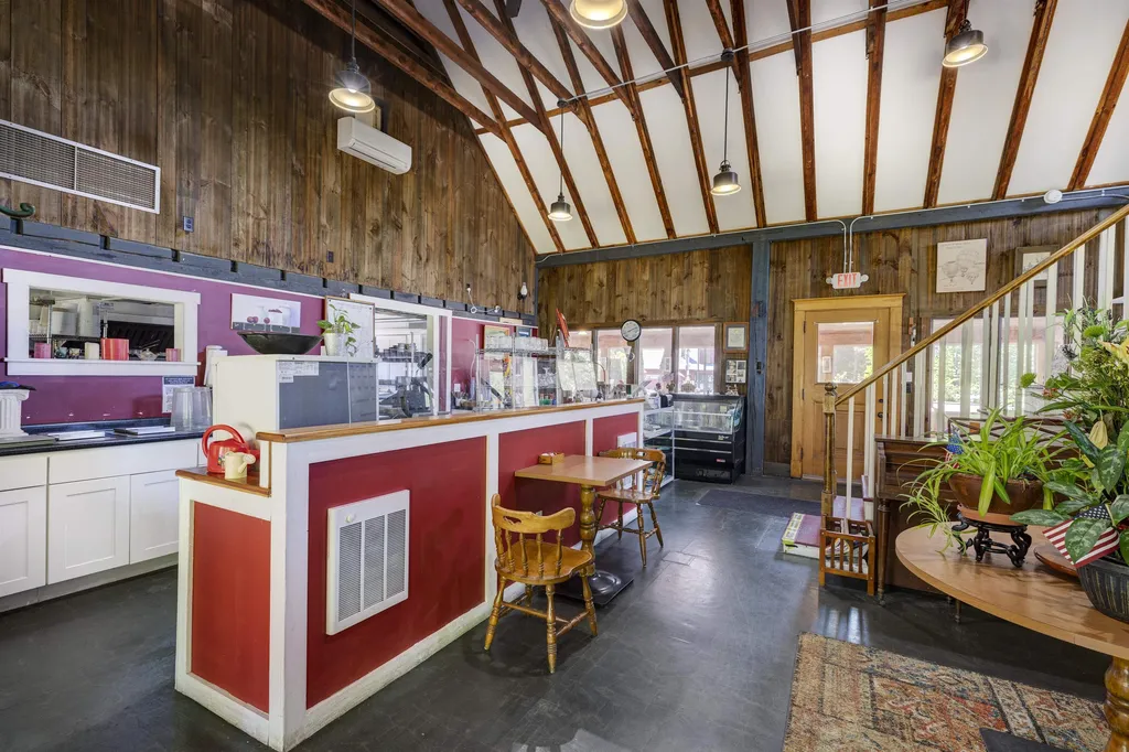 5945 Woodstock Road Hartford VT 05001