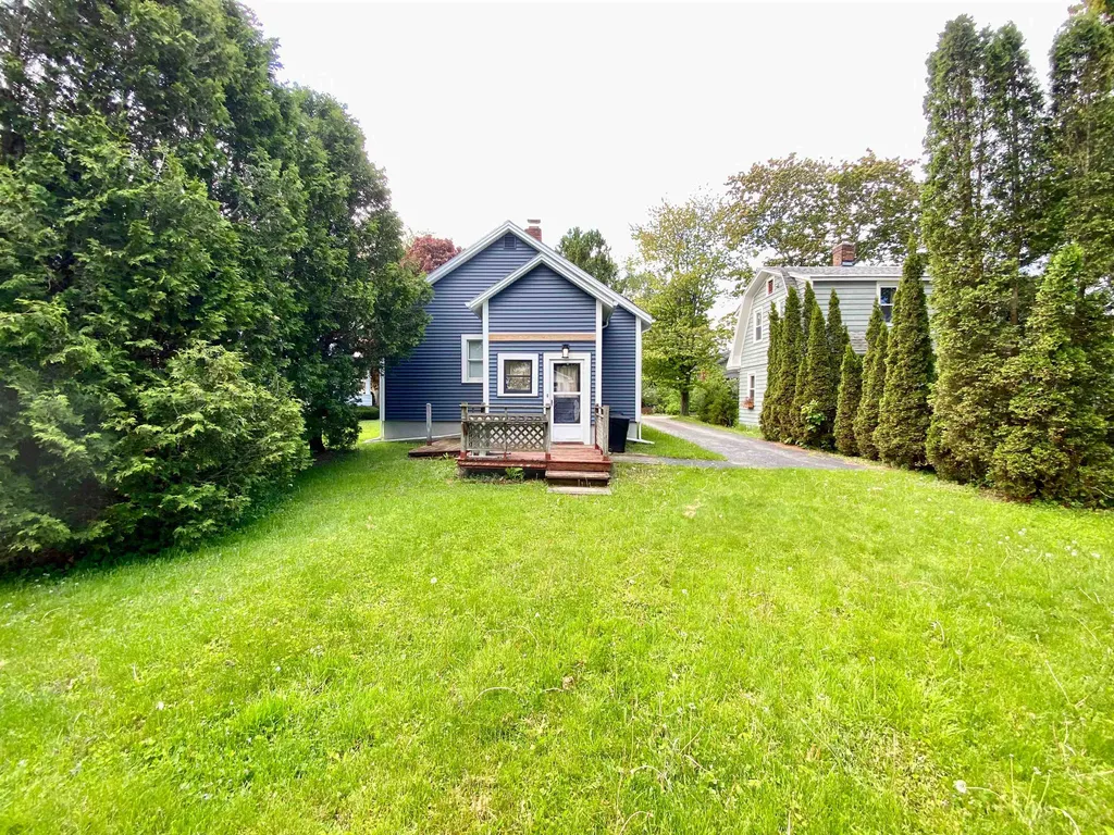 3 Leanord Street Rutland City VT 05701