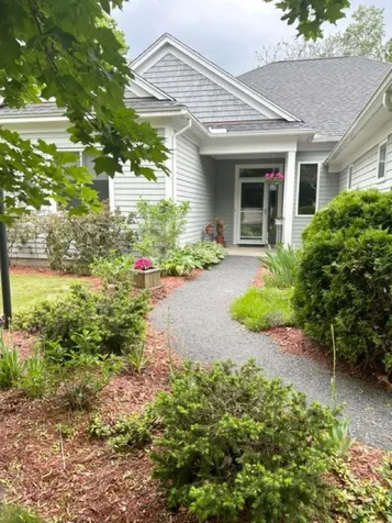 16 Apple Blossom Drive Lebanon NH 03784
