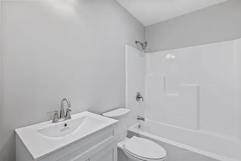 8 Ashuelot Drive Tilton NH 03276