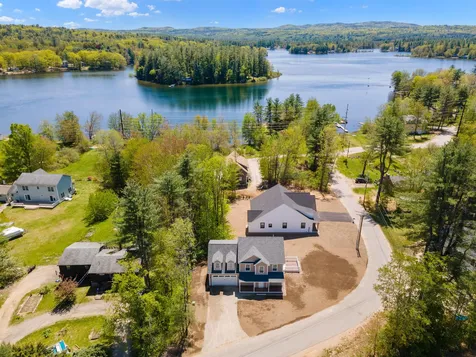 8 Ashuelot Drive Tilton NH 03276