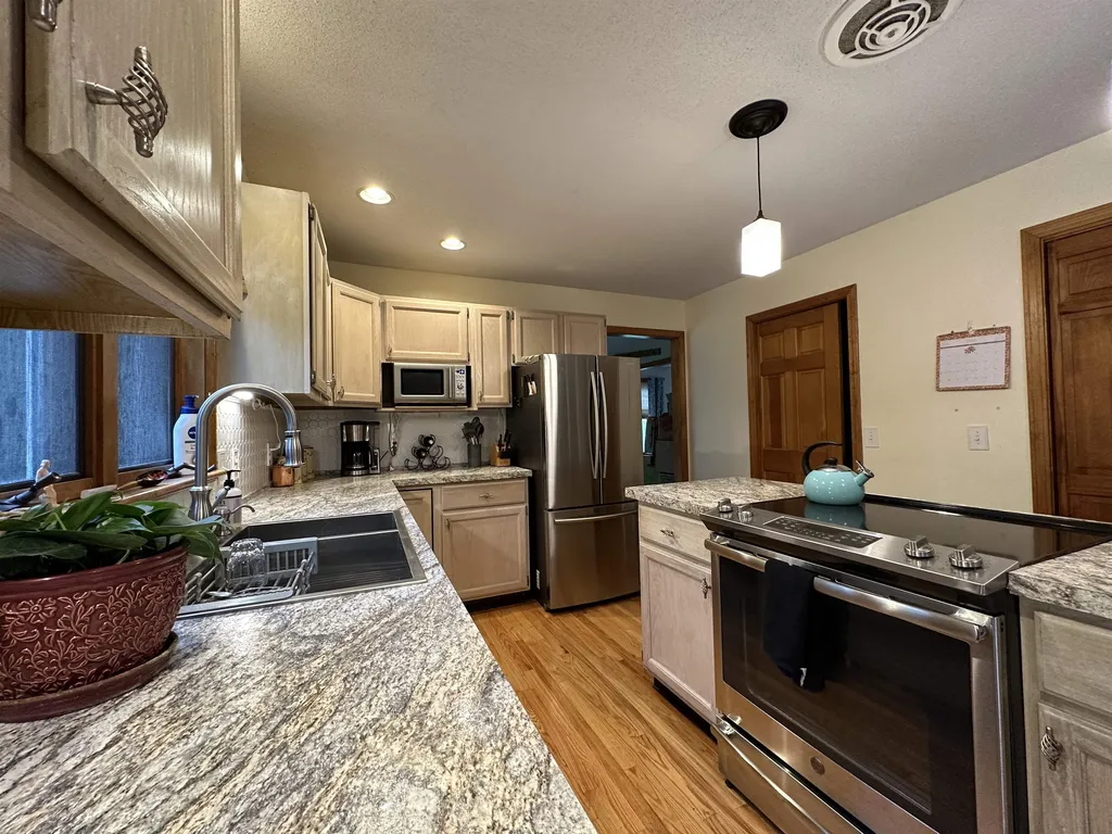 143 Highland Circle Swanzey NH 03446