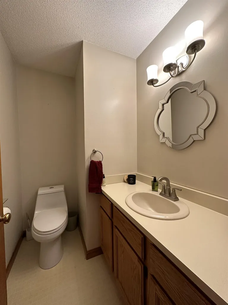 143 Highland Circle Swanzey NH 03446