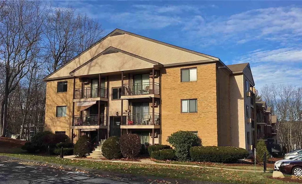 23 Country Club Drive Manchester NH 03102