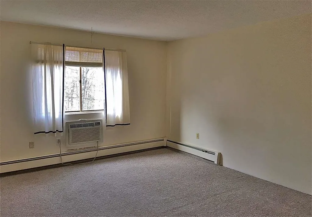 23 Country Club Drive Manchester NH 03102