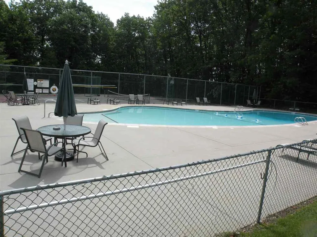 23 Country Club Drive Manchester NH 03102