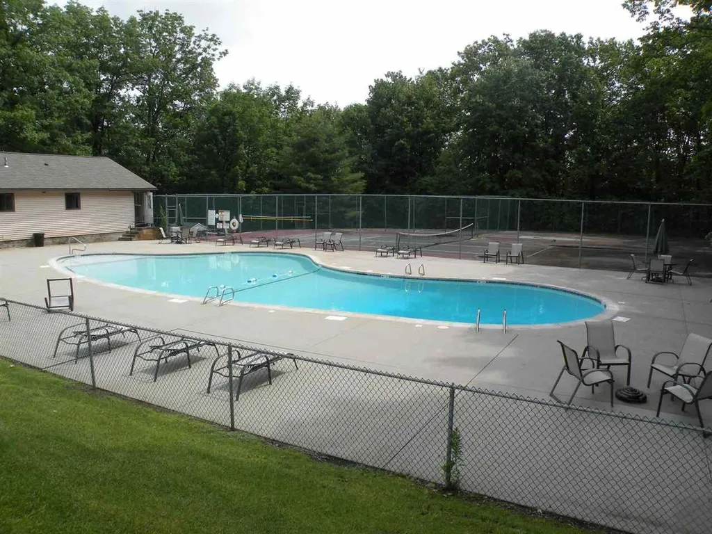 23 Country Club Drive Manchester NH 03102