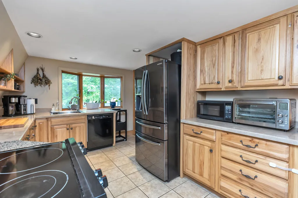16 Libby Court Jaffrey NH 03452