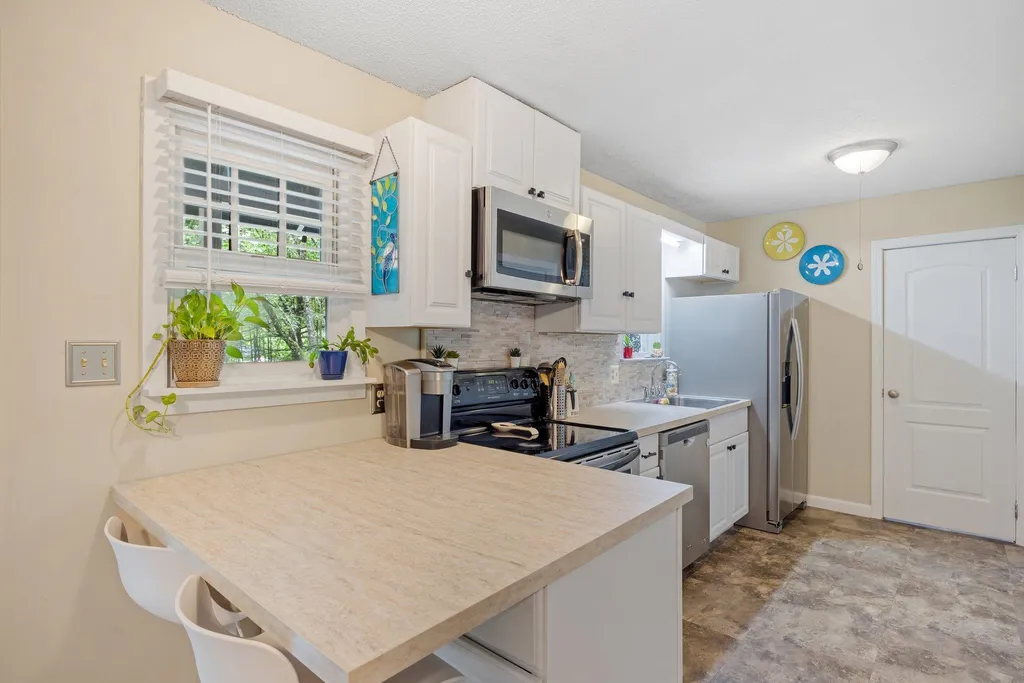 54 Pine Cove Road Campton NH 03223