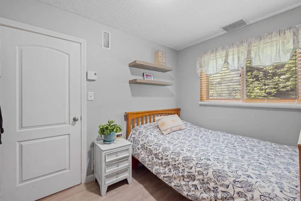 54 Pine Cove Road Campton NH 03223