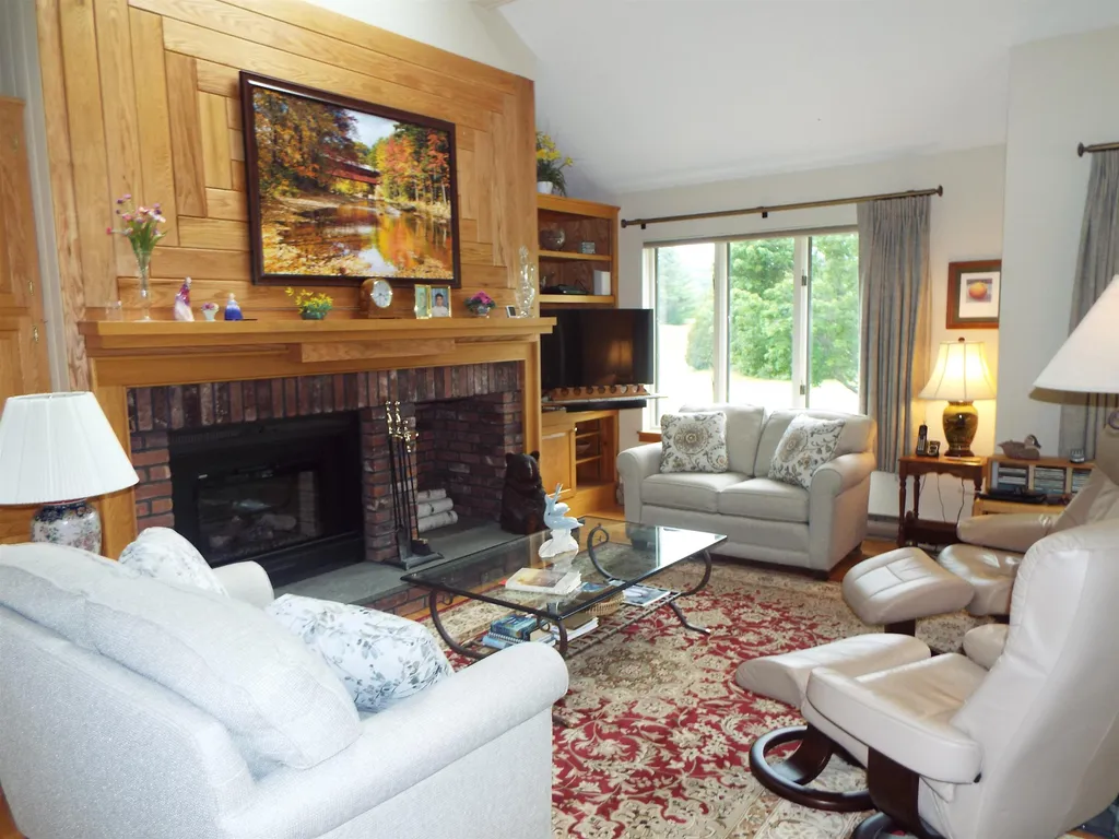 761 Murphy's Road Hartford VT 05059