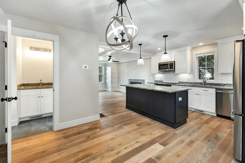 109 Weirs Boulevard Laconia NH 03246