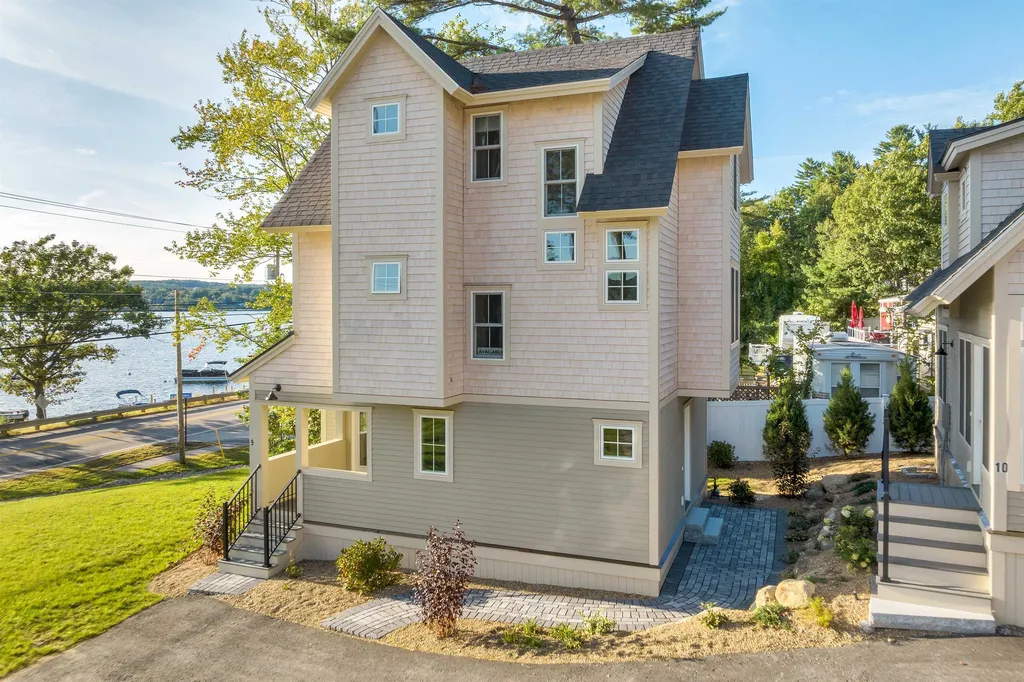 109 Weirs Boulevard Laconia NH 03246