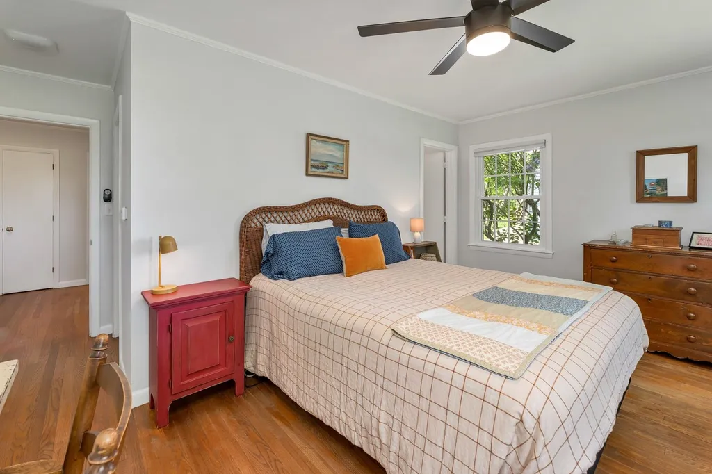 18 Forest Road Wolfeboro NH 03894
