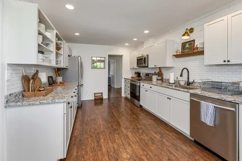 18 Forest Road Wolfeboro NH 03894
