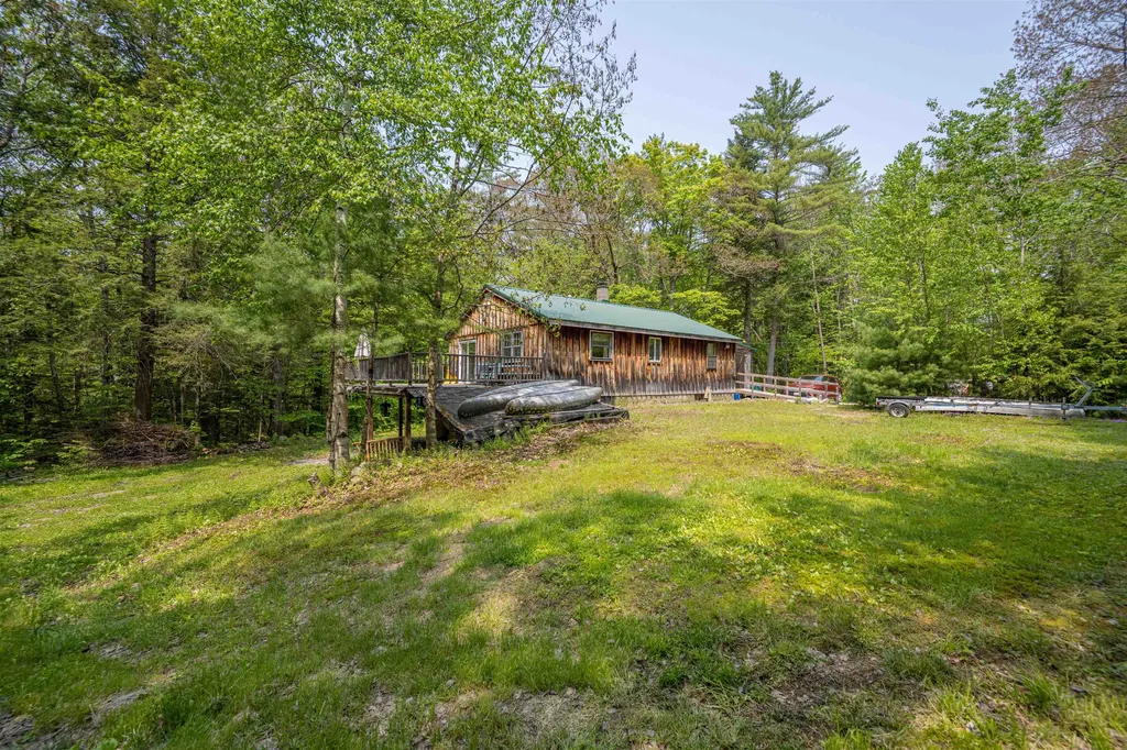 16 Falls Road Deering NH 03244