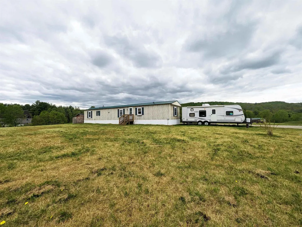 20 Starlight Lane Canaan NH 03741