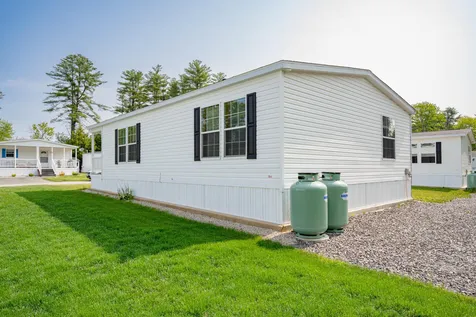 11 Atlas Place Derry NH 03038