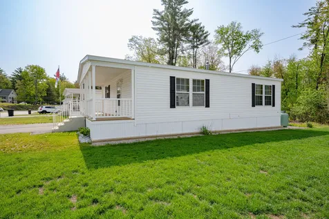 11 Atlas Place Derry NH 03038