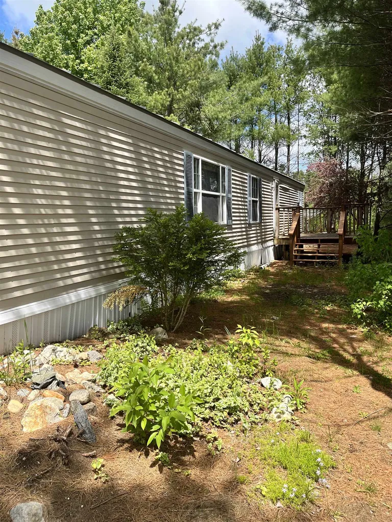 12 Glen Way Newport NH 03773
