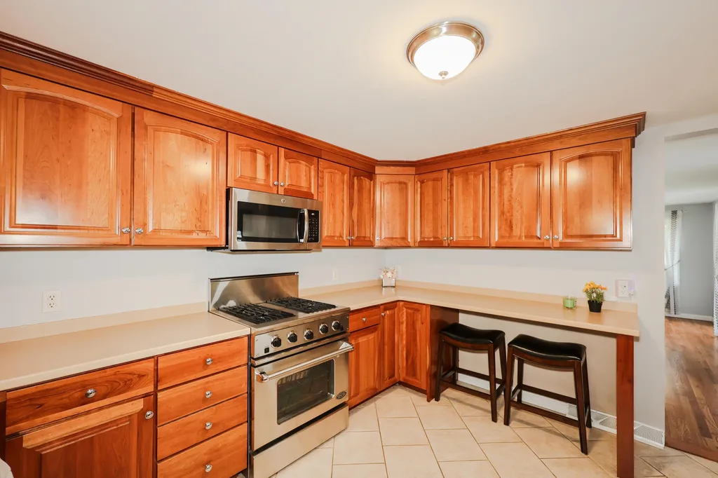 14 Frenette Drive Hudson NH 03051
