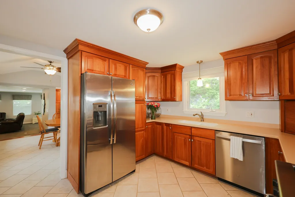 14 Frenette Drive Hudson NH 03051