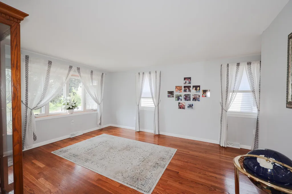 14 Frenette Drive Hudson NH 03051
