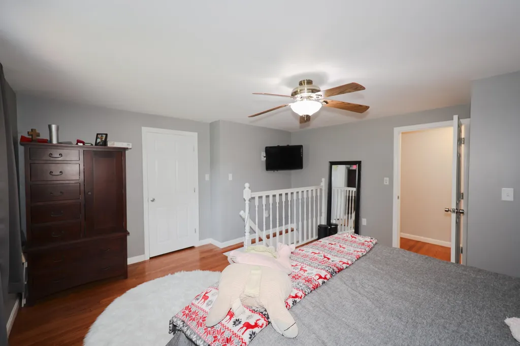 14 Frenette Drive Hudson NH 03051