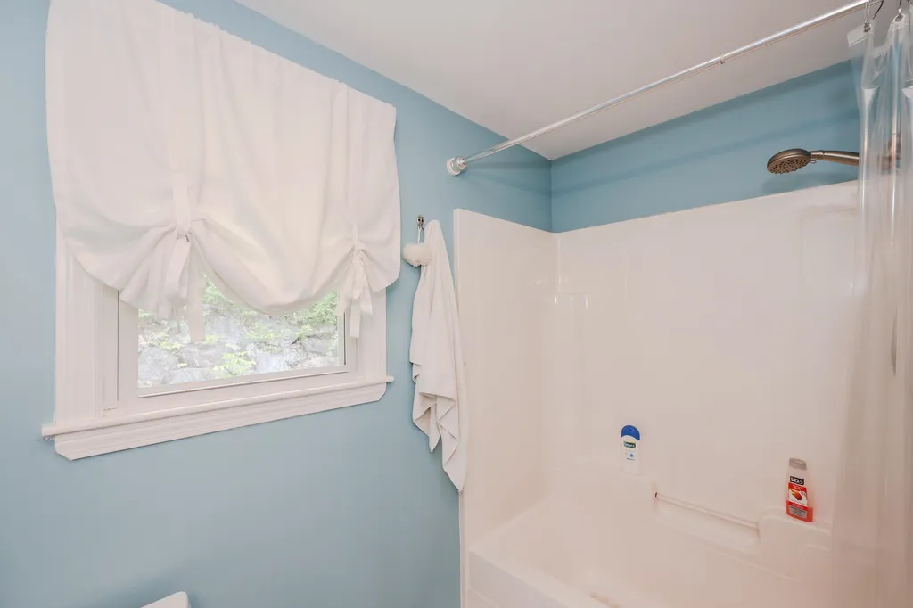 14 Frenette Drive Hudson NH 03051