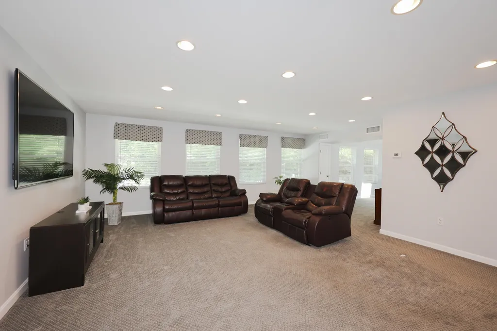 14 Frenette Drive Hudson NH 03051