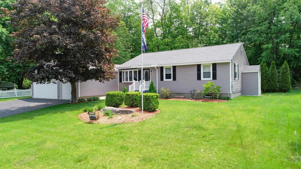 14 Frenette Drive Hudson NH 03051