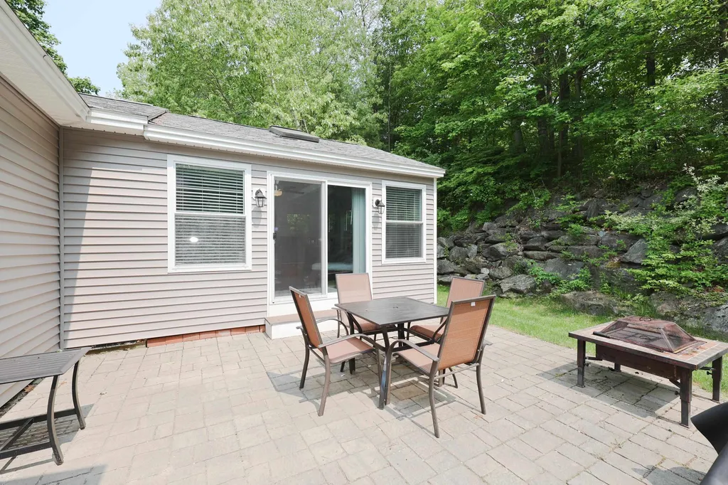 14 Frenette Drive Hudson NH 03051