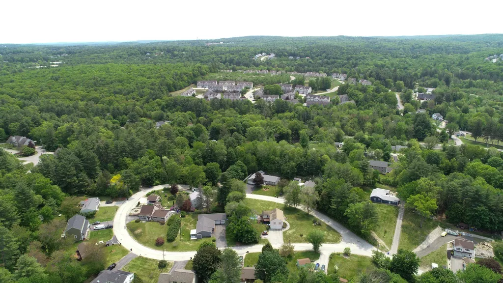 14 Frenette Drive Hudson NH 03051